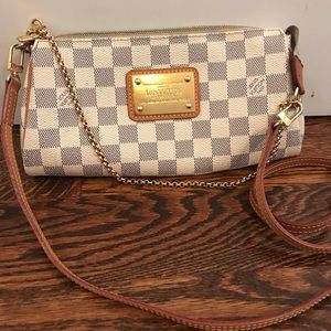 Louis Vuitton Crossbody bag Eva Damien Azur